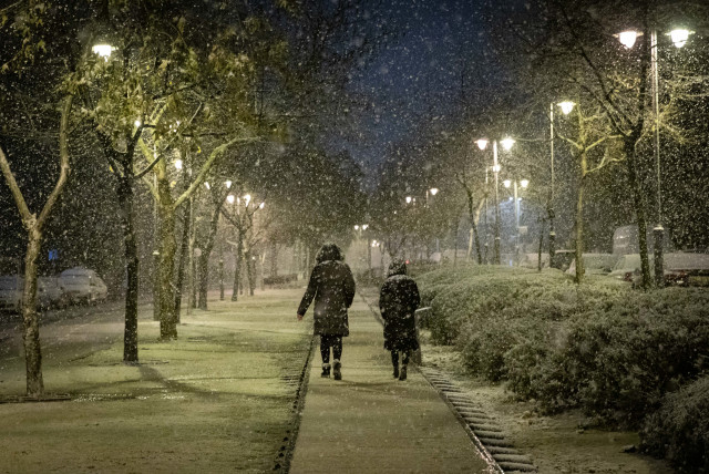  HAMESILA PARK in snow. (credit: NOAM REVKIN FENTON/FLASH90)