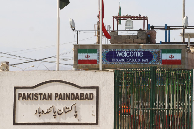  General view of a closed gate at Pakistan and Iran's border posts, after Pakistan sealed its border with Iran as a preventive measure following the coronavirus outbreak, at the border post in Taftan, Pakistan February 25, 2020.  (credit: REUTERS/NASEER AHMED)