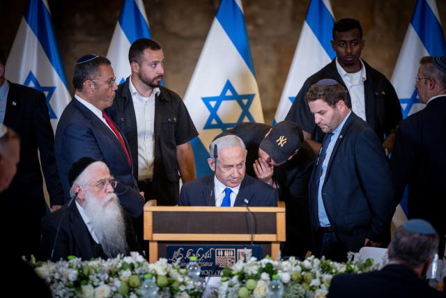  Prime Minister Benjamin Netanyahu leads the weekly government conference, held at the Western Wall tunnels in Jerusalem's Old City on May 21, 2023 (credit: YONATAN SINDEL/FLASH90)