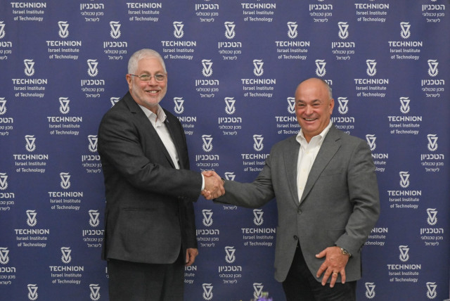  HEPPELMANN (RIGHT) and Technion President Prof. Uri Sivan. (credit: RAMI SHLUSH, TECHNION)