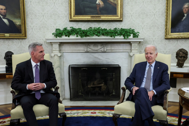   U.S. President Joe Biden hosts debt limit talks with U.S. House Speaker Kevin McCarthy (R-CA) in the Oval Office at the White House in Washington, U.S., May 22, 2023