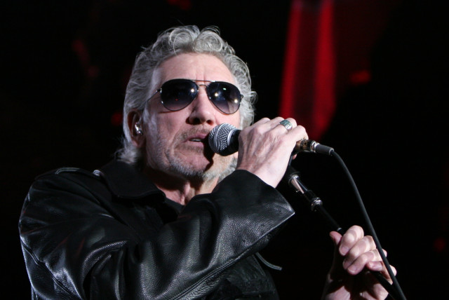  Roger Waters performs in Barcelona. (credit: Wikimedia Commons)