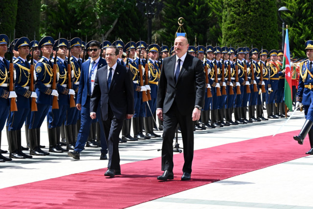  President Isaac Herzog and Azeri counterpart Ilham Aliyev in Baku, on May 29, 2023 (credit: HAIM ZACH/GPO)