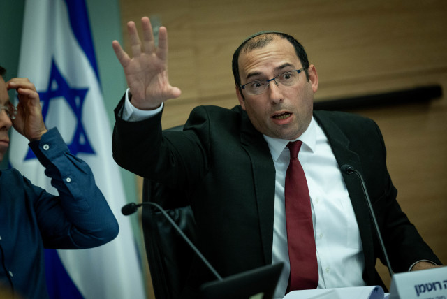  MK Simcha Rotman seen during a committee meeting at the Knesset on May 29, 2023 (credit: YONATAN SINDEL/FLASH90)