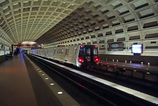  DC Metro train station (credit: Wikimedia Commons)