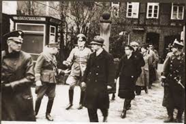  Jews rounded up in Stadthagen after Kristallnacht. (credit: PICRYL)