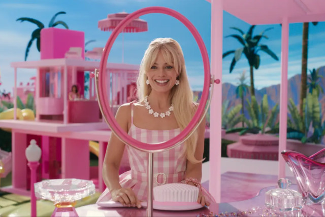 Review: 'Barbie' continues to crush it at box office - Brainerd Dispatch
