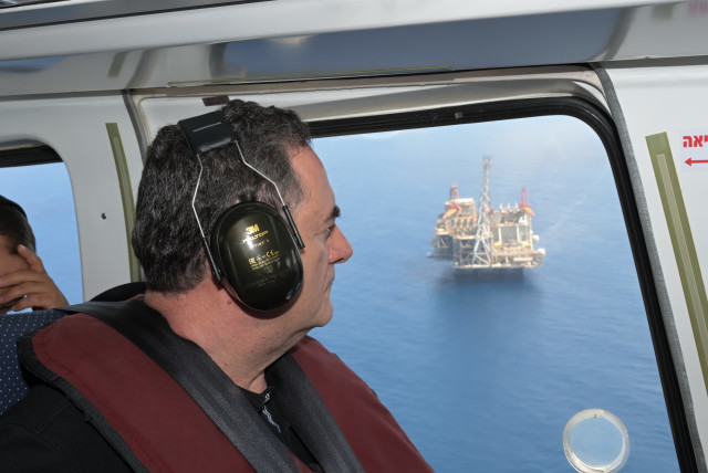  Energy Minister Israel Katz is seen visiting the Leviathan Gas Rig in the Mediterranean Sea, on August 2, 2023. (credit: SHLOMI AMSALEM/GPO)