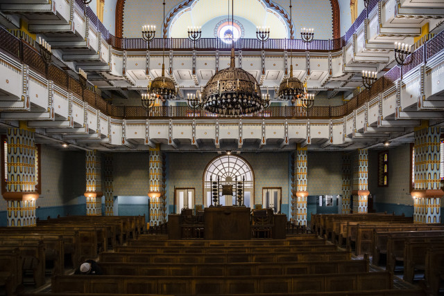  A view of Kazinczy Street Synagogue in Budapest, Hungary, on Oct. 15, 2021 (credit: Rita Franca/NurPhoto via Getty Images)
