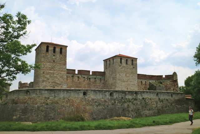  THE MEDIEVAL Baba Vida castle in Vidin is the town’s primary landmark. (credit: Erik Cleves Kristensen/Wikimedia Commons)