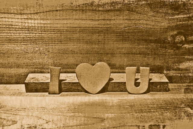  Wooden blocks spell out ''I love you.'' (credit: PXHERE)