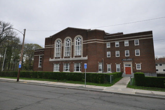  Agudas Achim Synagogue in West Hartford, Connecticut (credit: Magicpiano/Wikimedia Commons)