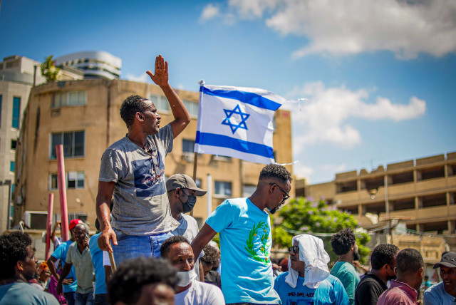  Eritrean asylum seekers who oppose the regime in Eritrea protest outside a conference of regime supporters in south Tel Aviv, September 2, 2023 (credit: ITAI RON/FLASH90)