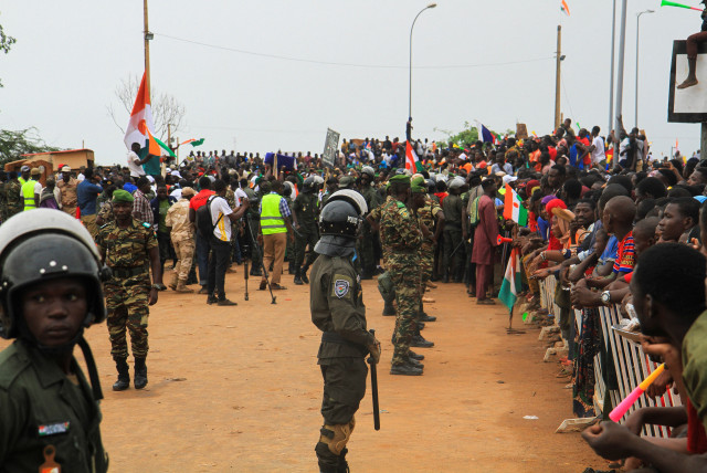 Thousands of Nigeriens gather in front of the French army headquarter, in support of the putschist soldiers and to demand the French army to leave, in Niamey, Niger September 2, 2023 (credit: Mahamadou Hamidou/Reuters)