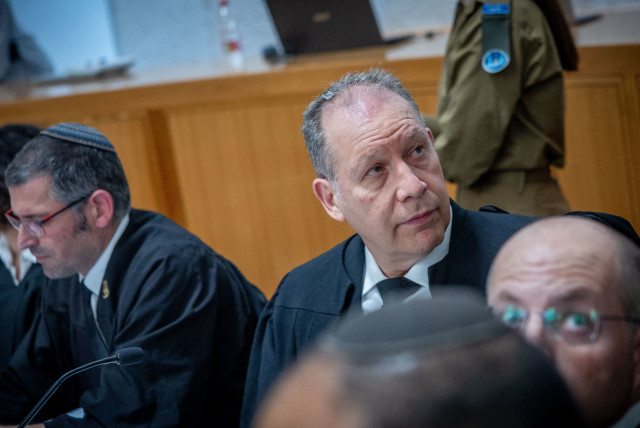  Attorney Ilan Bombach at a court hearing at the Supreme Court in Jerusalem, in petitions against the so-called ''Tiberias law'', on July 30, 2023 (credit: YONATAN SINDEL/FLASH90)