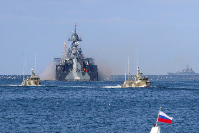  View shows the Russian Navy's vessels near the Black Sea port of Sevastopol, Crimea February 16, 2022 (credit: REUTERS/ALEXEY PAVLISHAK)