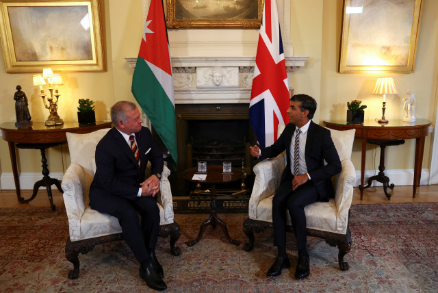 British Prime Minister Rishi Sunak meets Jordan's King Abdullah II, at Downing Street in London, Britain, October 15, 2023. (credit:  REUTERS/HANNAH MCKAY/POOL)