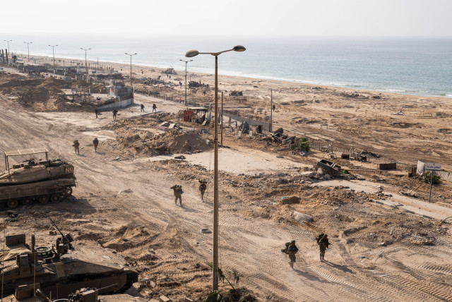 IDF soldiers operating in the Gaza Strip amid the war with Hamas.