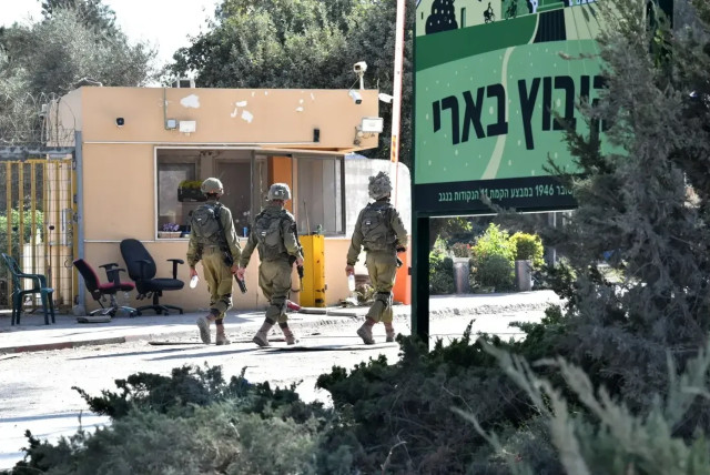  IDF Soldiers, Kibbutz Beeri October 15, 2023 (credit: REUVEN CASTRO)