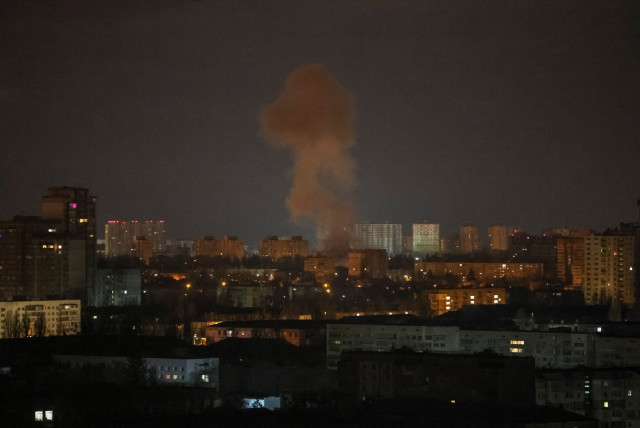  Smoke rises in the sky over the city after a Russian drone strike, amid Russia's attack on Ukraine, in Kyiv, Ukraine November 25, 2023. (credit: REUTERS/GLEB GARANICH)