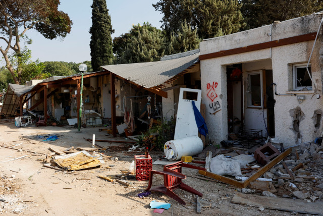  Homes are destroyed, following the deadly October 7 attack by Hamas terrorists from the Gaza Strip, in Kibbutz Kfar Aza, southern Israel November 2, 2023 (credit:  REUTERS/Evelyn Hockstein)