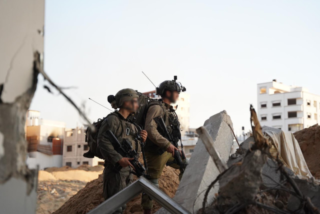 IDF soldiers operate in the Gaza Strip on December 9, 2023 (credit: IDF SPOKESPERSON'S UNIT)