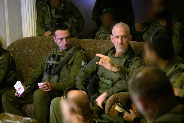  IDF Chief of Staff Herzi Halevi meets with Shin Bet Chief Ronen Bar in Khan Yunis. December 11, 2023. (credit: IDF)