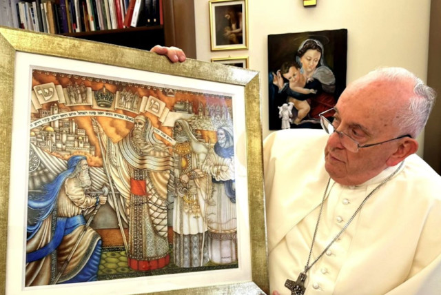 Avayu gifted one of his Torah paintings to Pope Francis. (credit: MAURICIO AVAYU/JTA)