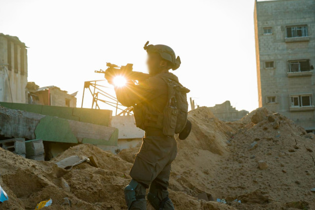  IDF soldiers operate in the Gaza Strip on December 21, 2023 (credit: IDF SPOKESPERSON'S UNIT)