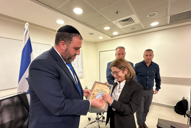  Moshe Arbel posthumously awards Israeli citizenship to fallen soldier Valentin Elie Ghnassia. (credit: Courtesy)