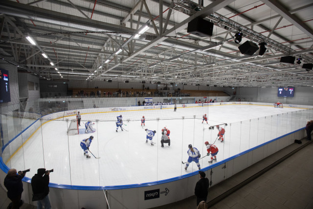  The Israel Women's National team playing at the OneIce Arena near Netanya (credit: OneIce Group/Nimrod Gluckman)