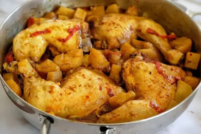  Chicken and potato casserole (credit: Ayala genny)