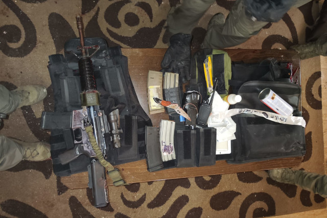  Weapons seized by Israeli forces in Tulkarm (credit: ISRAEL POLICE)