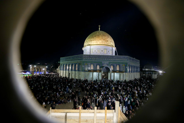 TENS OF thousands of Muslim worshipers pray at the Al-Aqsa Mosque compound during Ramadan, in Jerusalem’s Old City, April 2023.  (credit: JAMAL AWAD/FLASH90)