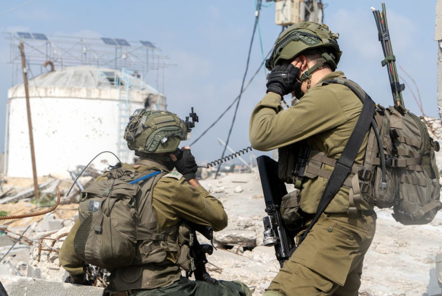   IDF soldiers operate in central Gaza. March 3, 2024. (credit: IDF SPOKESPERSON'S UNIT)