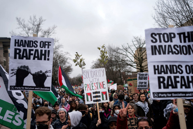  Pro-Palestinian demonstrators march outside the Israeli embassy to call for a ceasefire in Gaza, amid the ongoing conflict between Israel and the Palestinian Islamist group Hamas, during a protest in Washington, U.S., March 2, 2024. (credit: Bonnie Cash/Reuters)