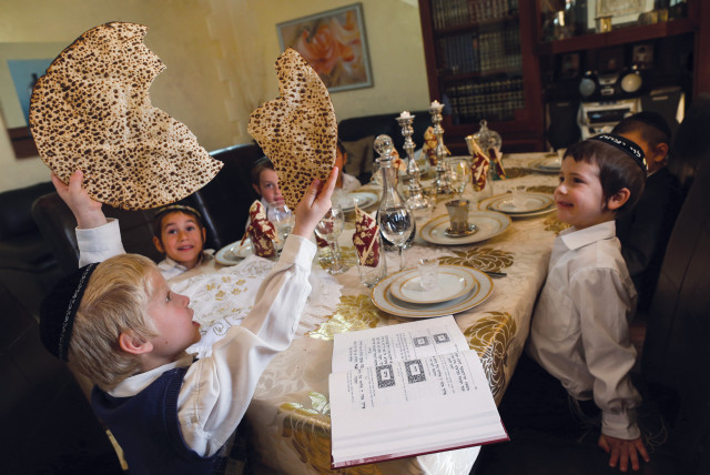  YACHATZ: AT the end of the Seder, that broken matzah will symbolically be made whole again. (credit: NATI SHOHAT/FLASH90)