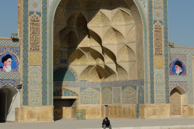 Currently, some 15,000 Jews live in Isfahan.  (credit: Franco Pecchio/ Wikimedia commons)