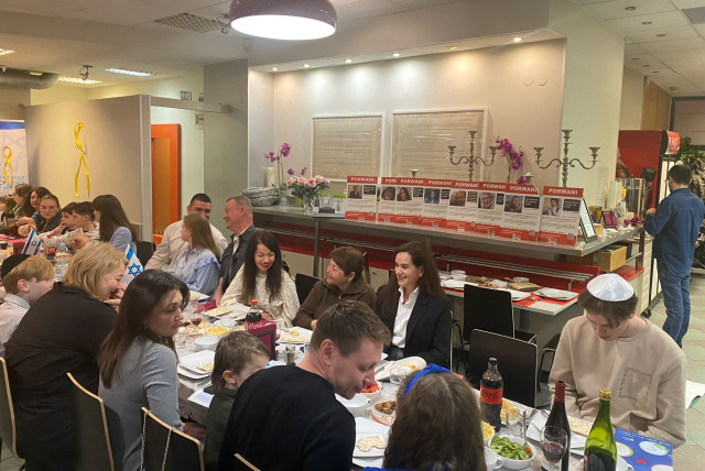Over 100 Ukrainian Jewish Refugees Celebrate Passover in Poland    (credit: THE JEWISH AGENCY FOR ISRAEL)