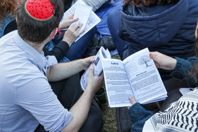 A collective of groups organised by Jewish students at Columbia and Barnard in solidarity with Gaza and the protest encampment host Passover Seder at Columbia University, during the ongoing conflict between Israel and the Palestinian Islamist group Hamas, in New York City, U.S., April 22, 2024, (credit: CAITLIN OCHS/REUTERS)