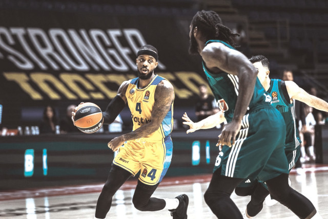  LORENZO BROWN and Maccabi Tel Aviv will have to dig deep tonight on the road in the decisive Game 5 of their Euroleague quarterfinal series against Panathinaikos. Uploaded on 7/5/2024 (credit: Djorde Kostic)