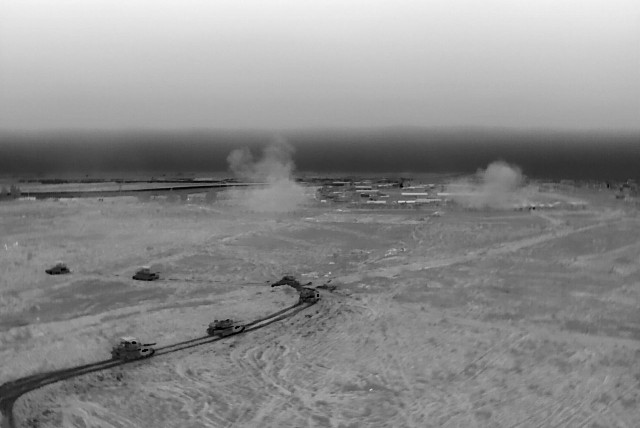  Tanks from the 401st Brigade enter eastern Rafah, May 8 2024 (credit: IDF SPOKESPERSON'S UNIT)