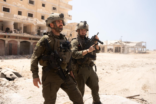 Nahal Brigade Commander Colonel Yair Zuckerman in Rafah’s Shabura neighborhood, June 18, 2024. (credit: IDF SPOKESPERSON'S UNIT)