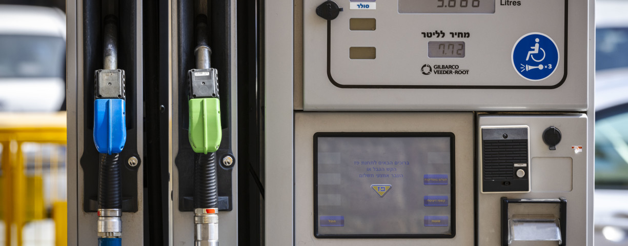  Illustration image of a man fueling his car at a gas station, in Jerusalem, on June 28, 2022.
