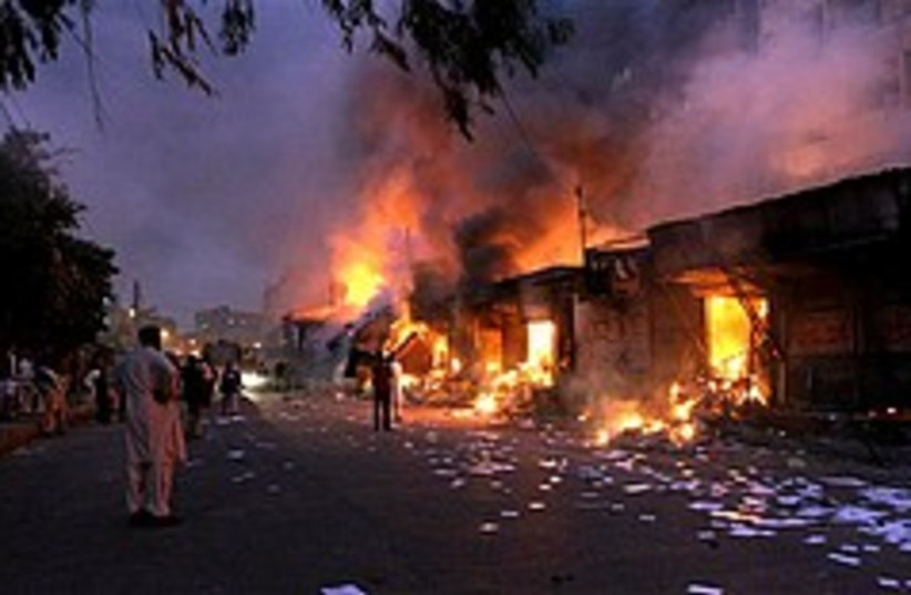 pakistan bomb 248 88 ap (photo credit: AP)