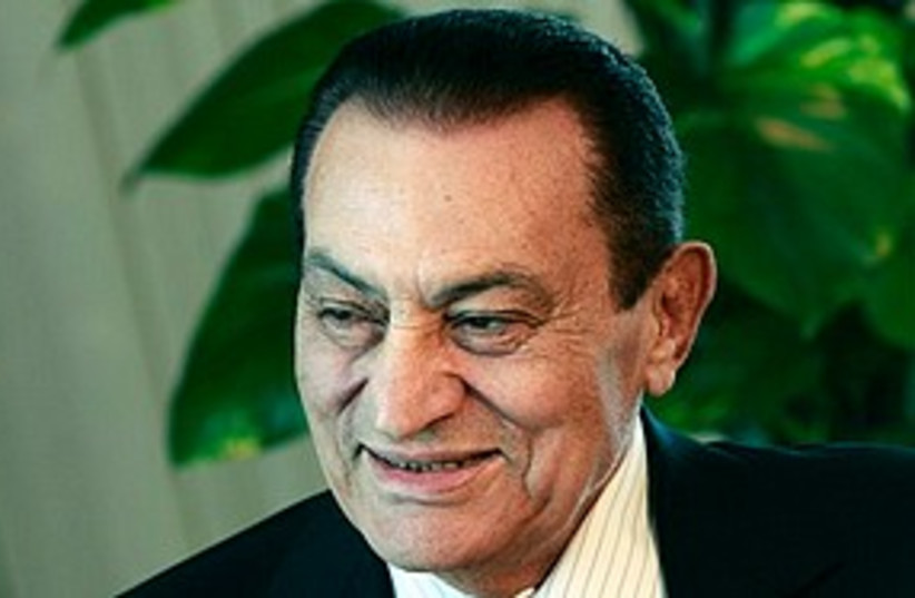 Mubarak looks green 311 (photo credit: ASSOCIATED PRESS)