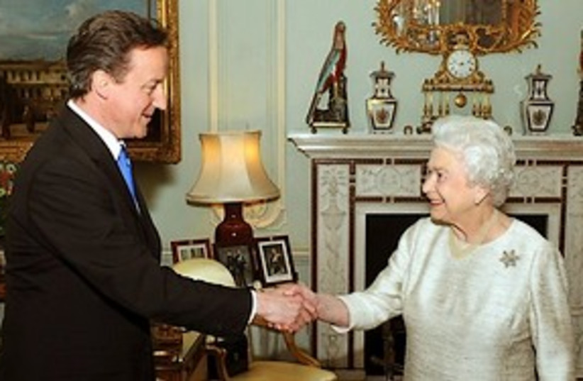 Cameron & Queen (photo credit: ASSOCIATED PRESS)
