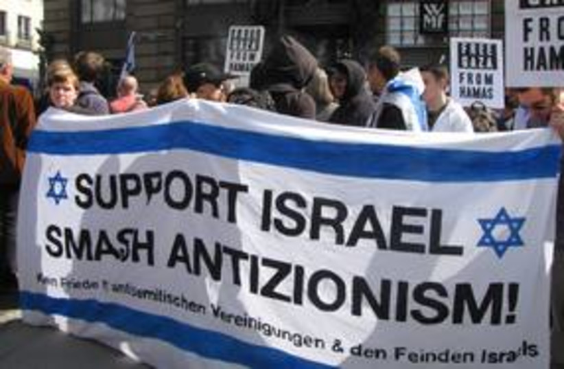 Demo in support of Israel vienna 311 (photo credit: courtesy)