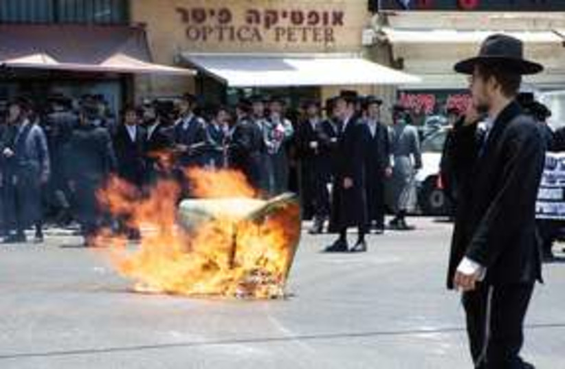 Haredi riots in Jaffa 311 (photo credit: Dan Morgan)