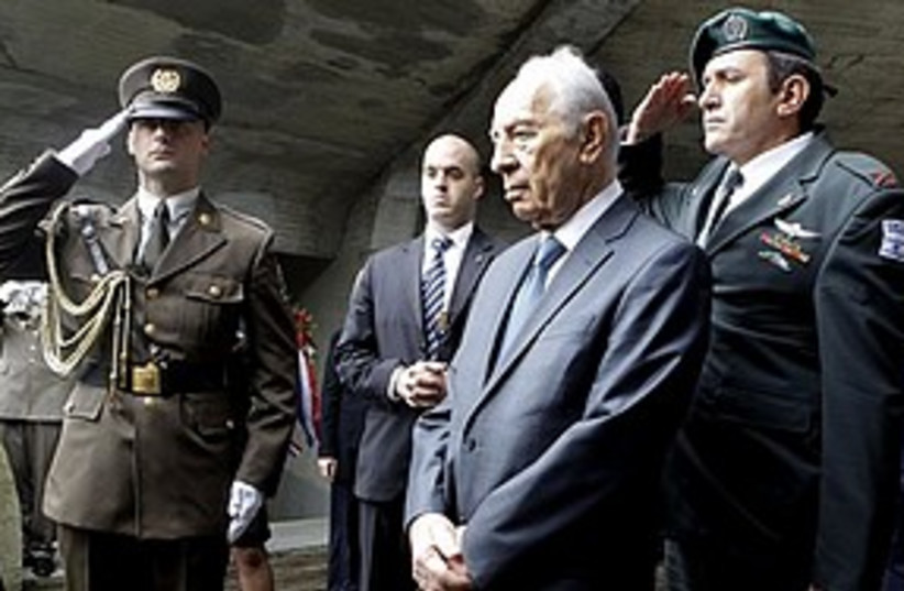 Peres croatia 311 AP (photo credit: Associated Press)